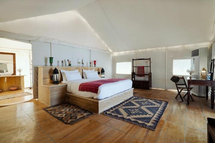 Sunrise Desert Resort With Swimming Pool 자이살메르 외부 사진